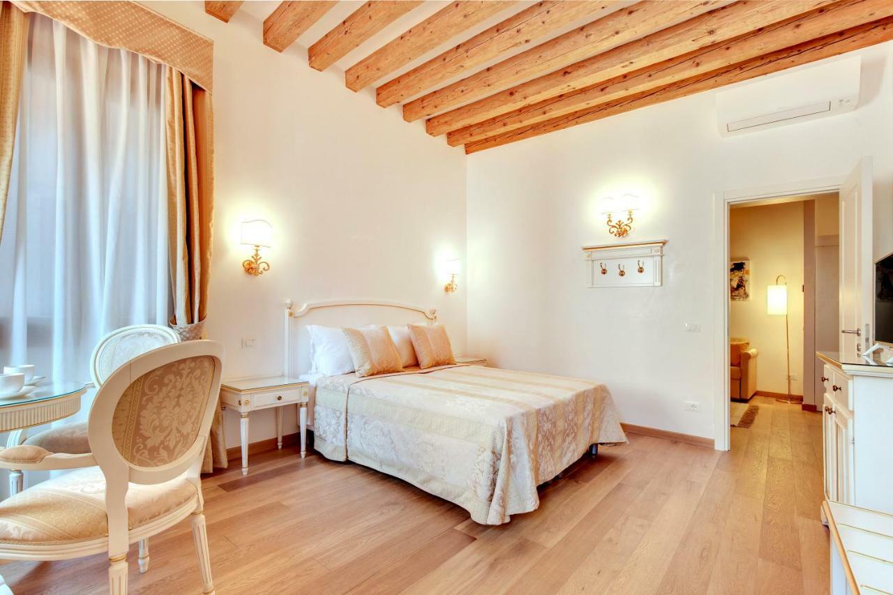 Nikki House * Venise